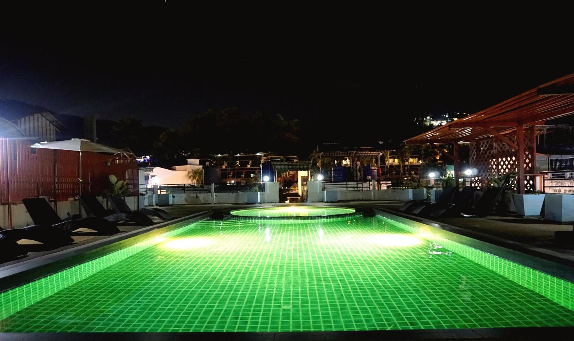 Blue Skyline Hotel Patong Exterior foto